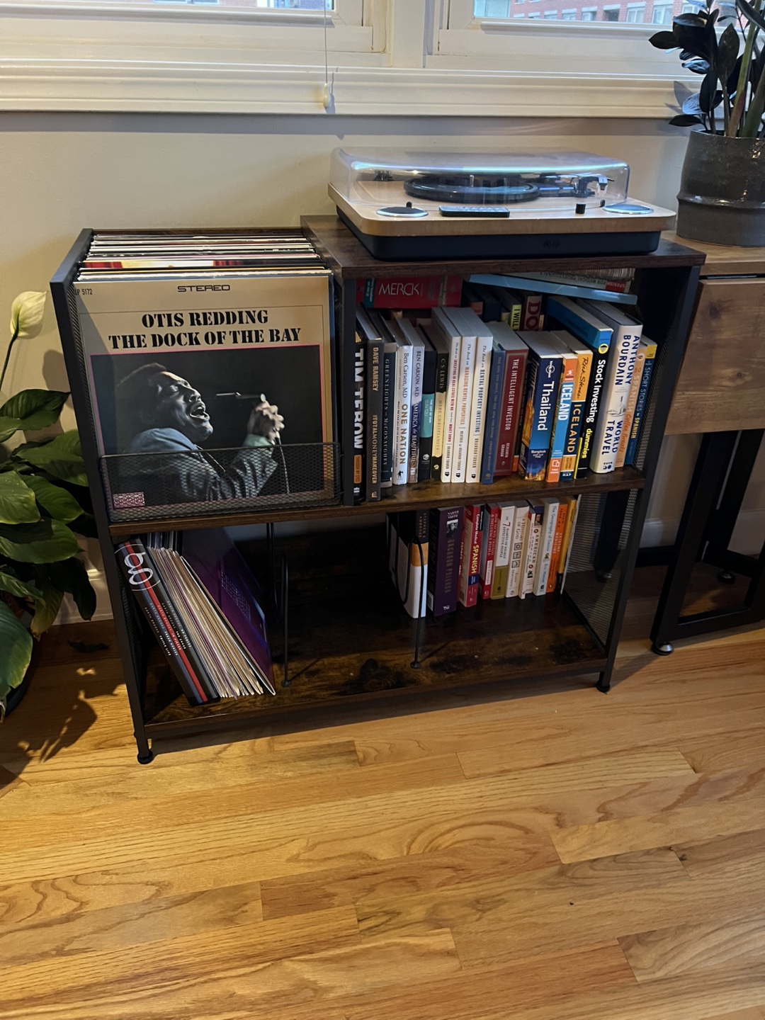 Modern Record Player Stand with Vinyl/Book storage - photo 3