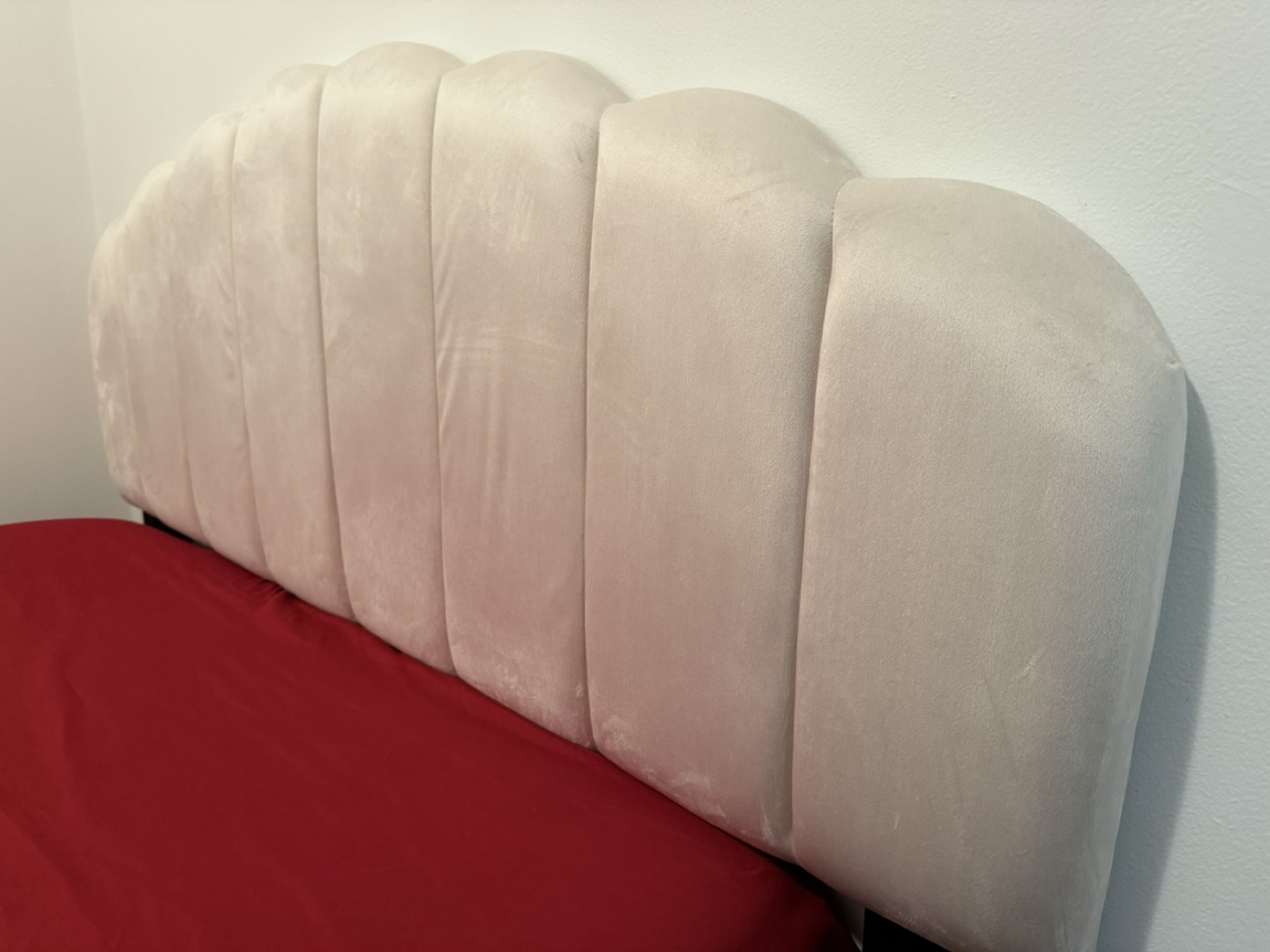 Scalloped Velvet Headboard - Queen Size - photo 3