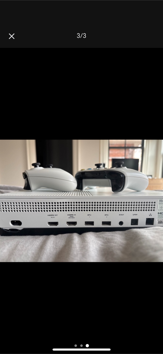 Xbox One S Console with Two Controllers - photo 3