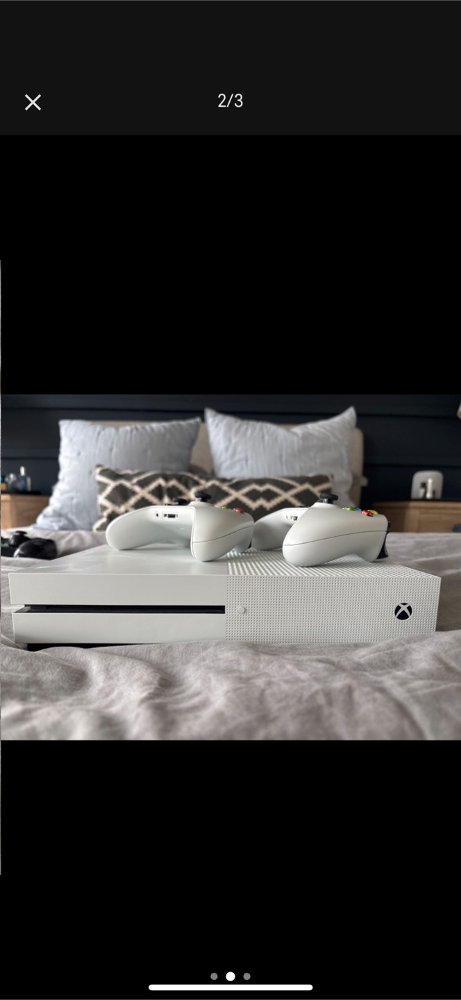 Xbox One S Console with Two Controllers - photo 2
