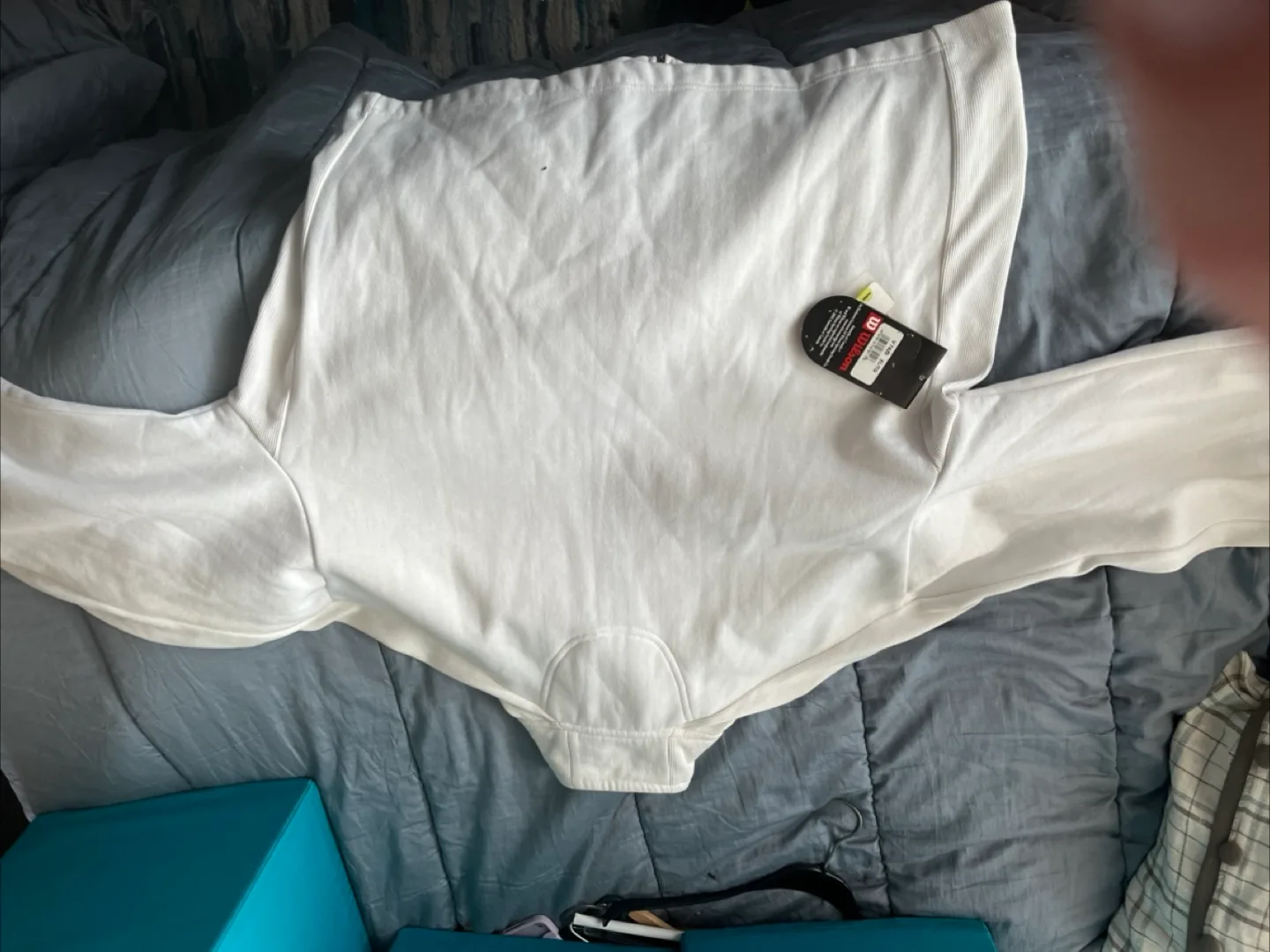 White Wilson Tennis Zip-Up image indicator(2)