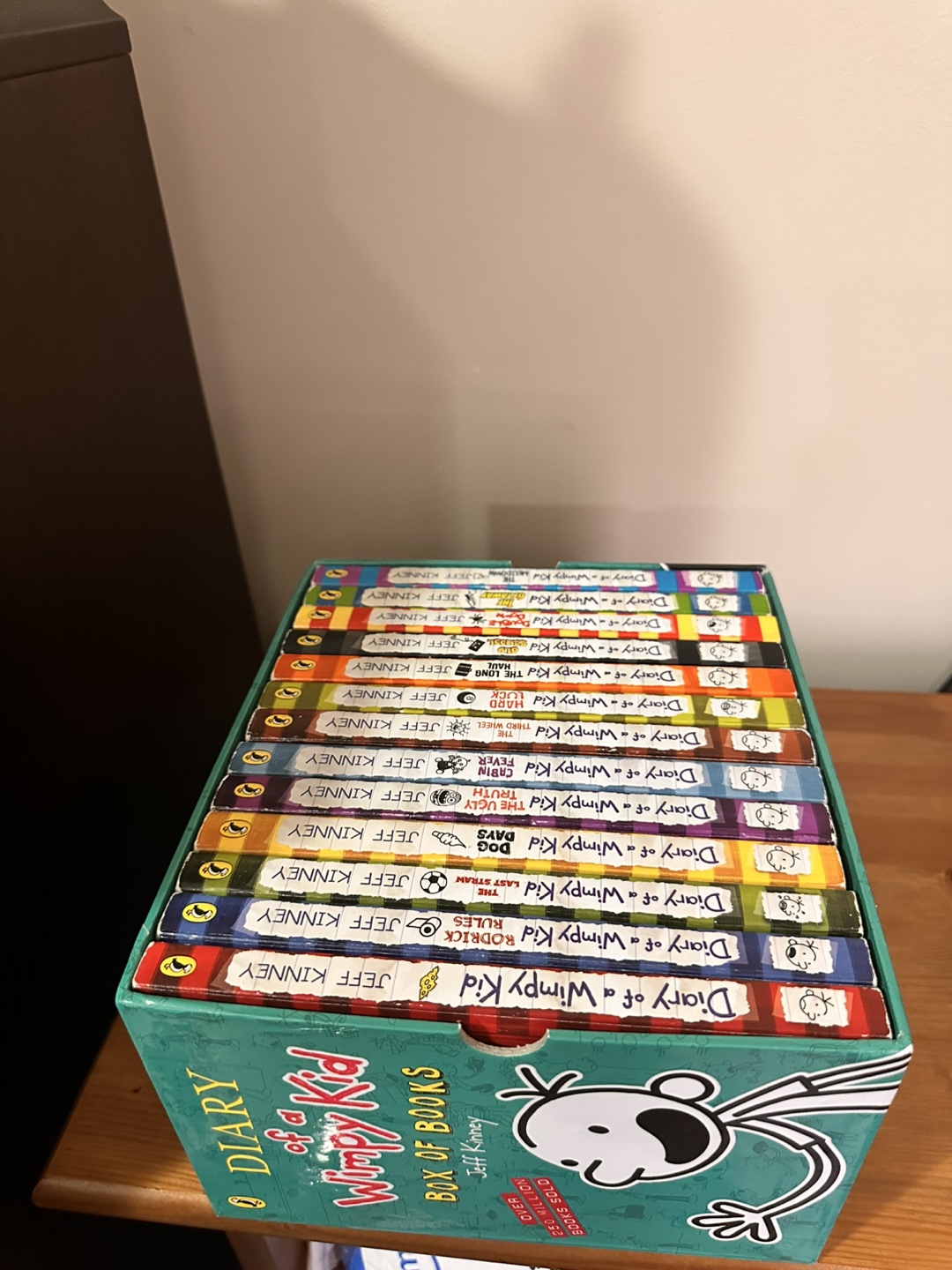 Diary of a Wimpy Kid Box Set - 13 Books - photo 2
