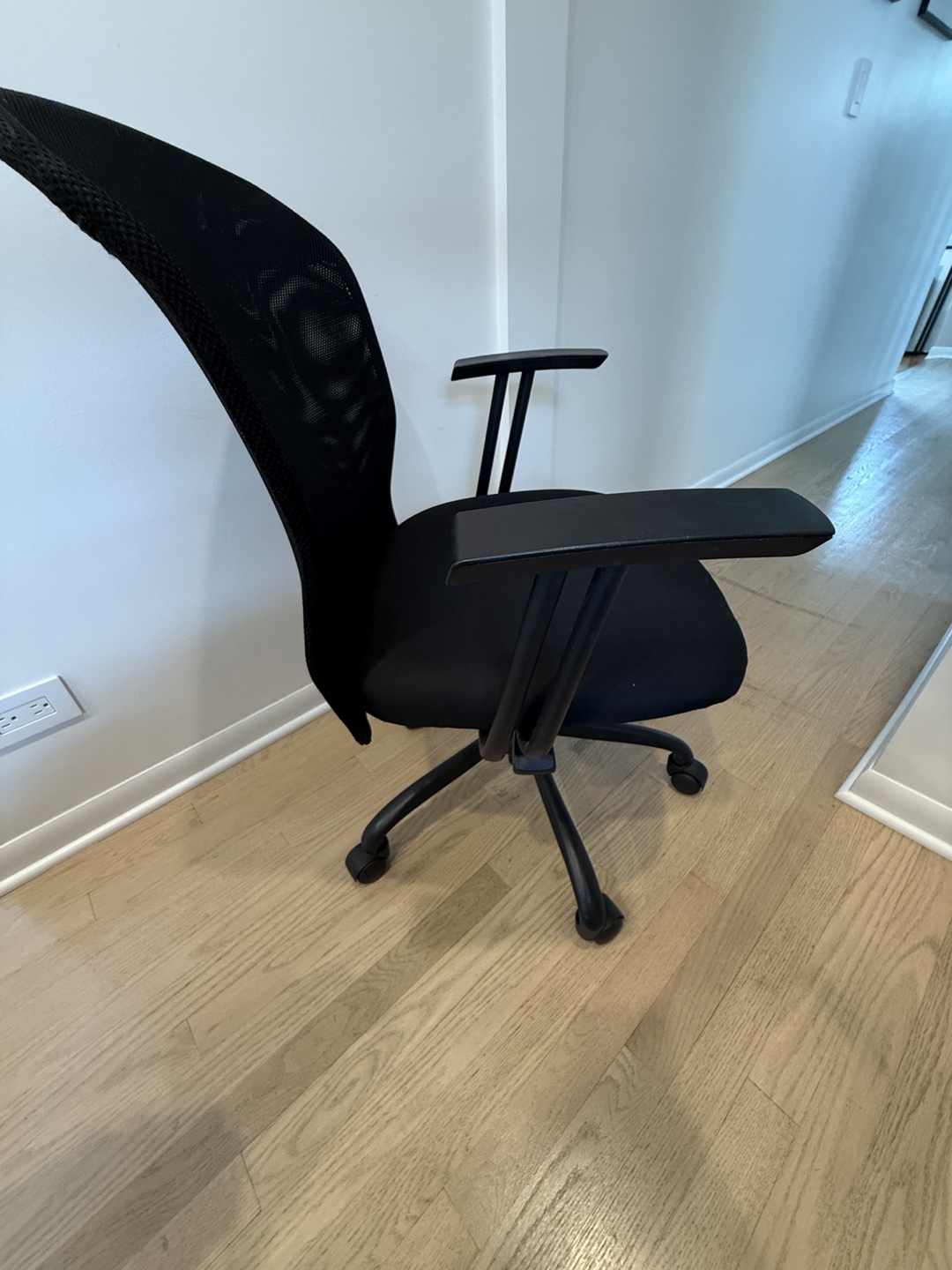 Office chair black mesh - photo 2