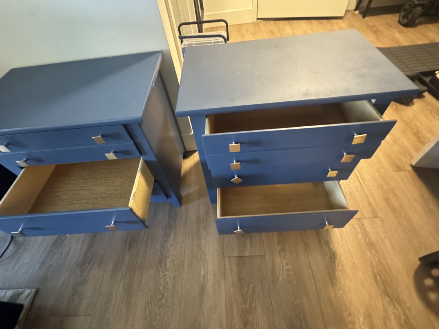 Pair of Stanley Furniture Nightstands, Blue - photo 3