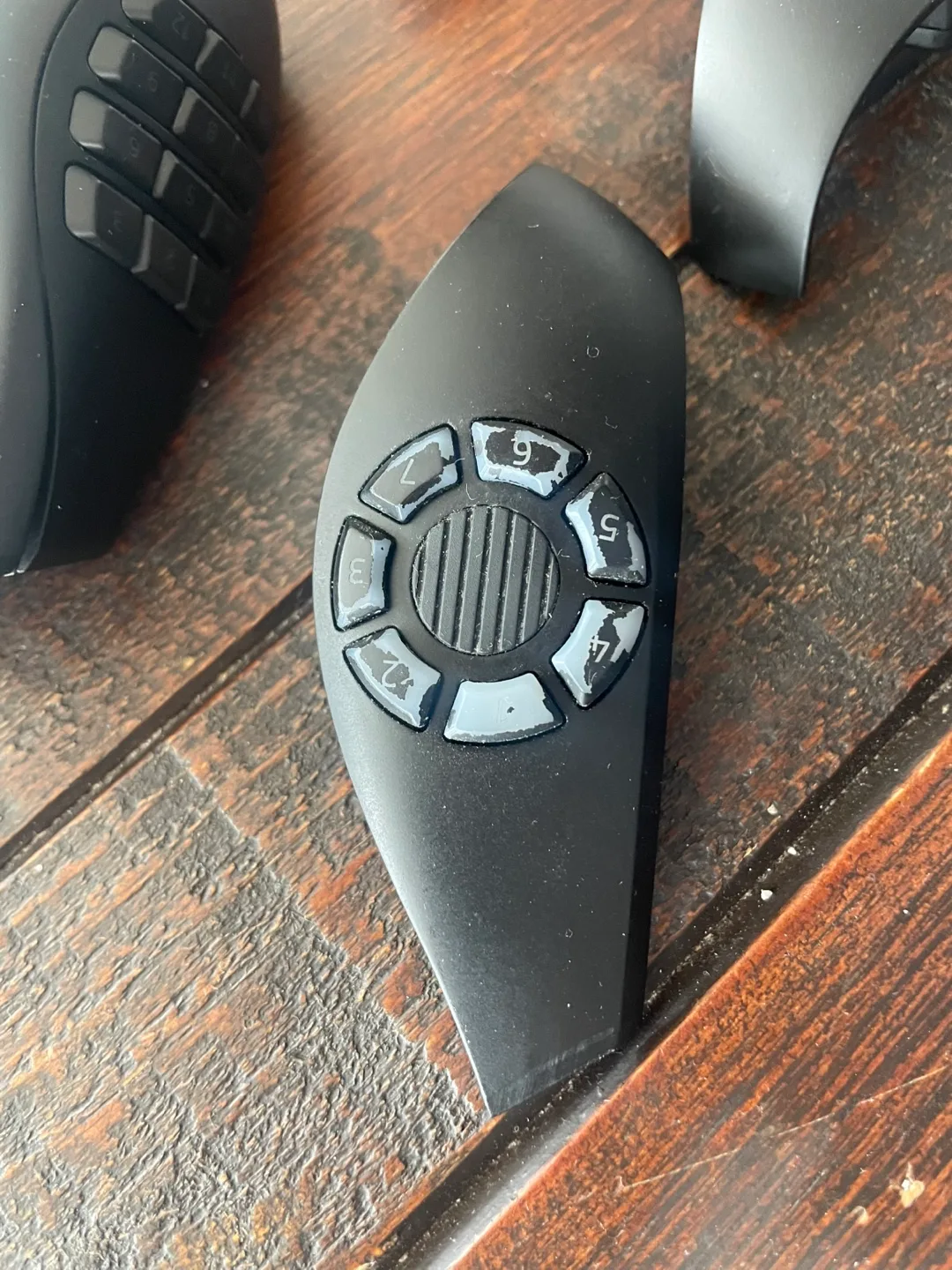 Razer Naga Trinity Gaming Mouse - Customizable MMO Mouse image indicator(4)