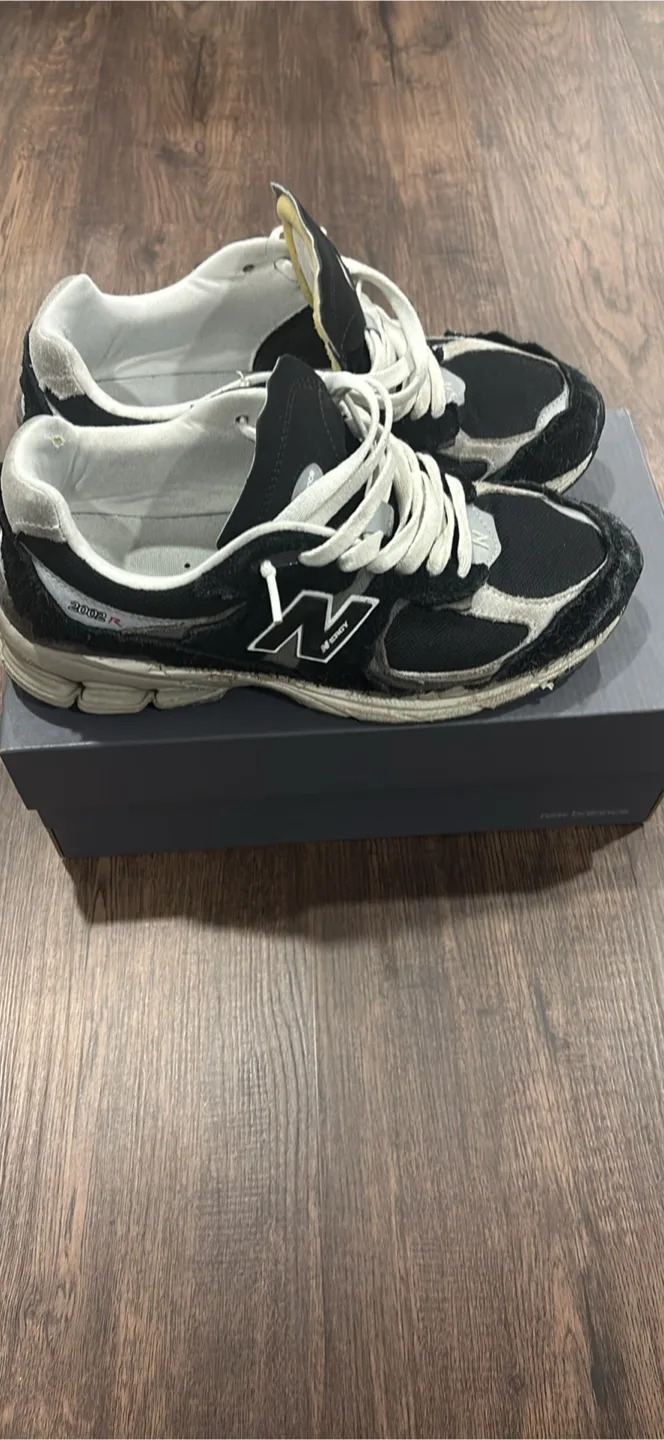 New balance 2002r black protection pack size 9.5 image indicator(5)