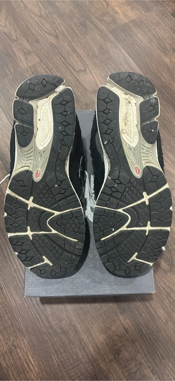 New balance 2002r black protection pack size 9.5 image indicator(6)