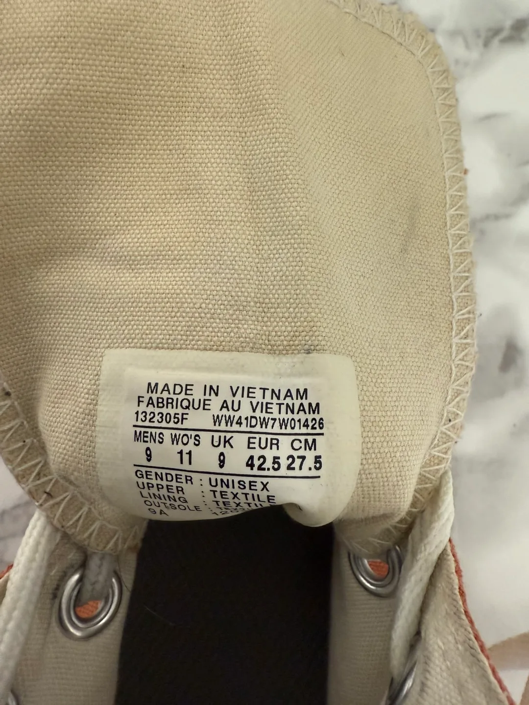 Converse Unisex High Top Sneakers - Size 9 image indicator(4)