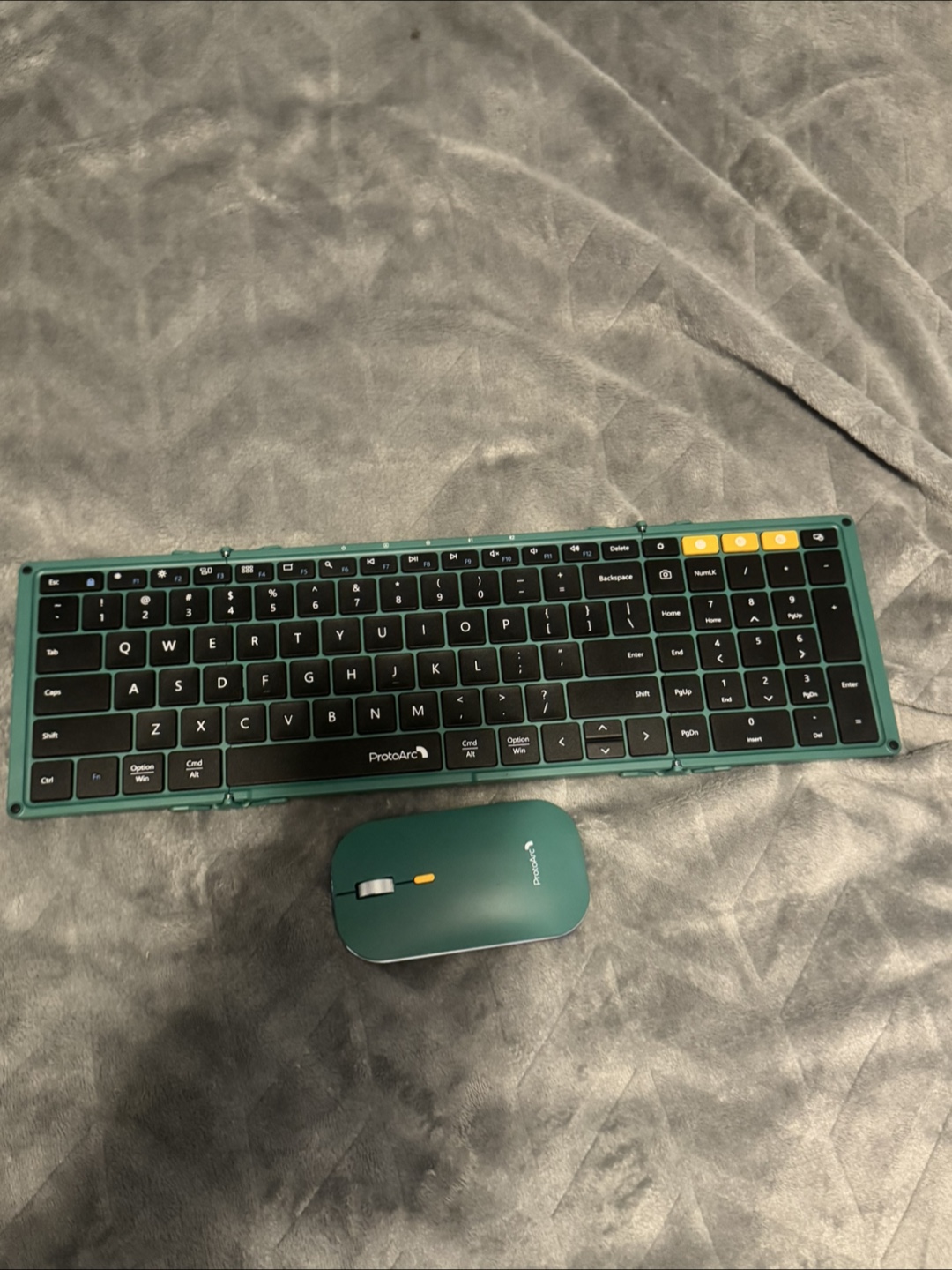ProtoArc XKM01 Foldable Bluetooth Keyboard and Mouse Combo - photo 5