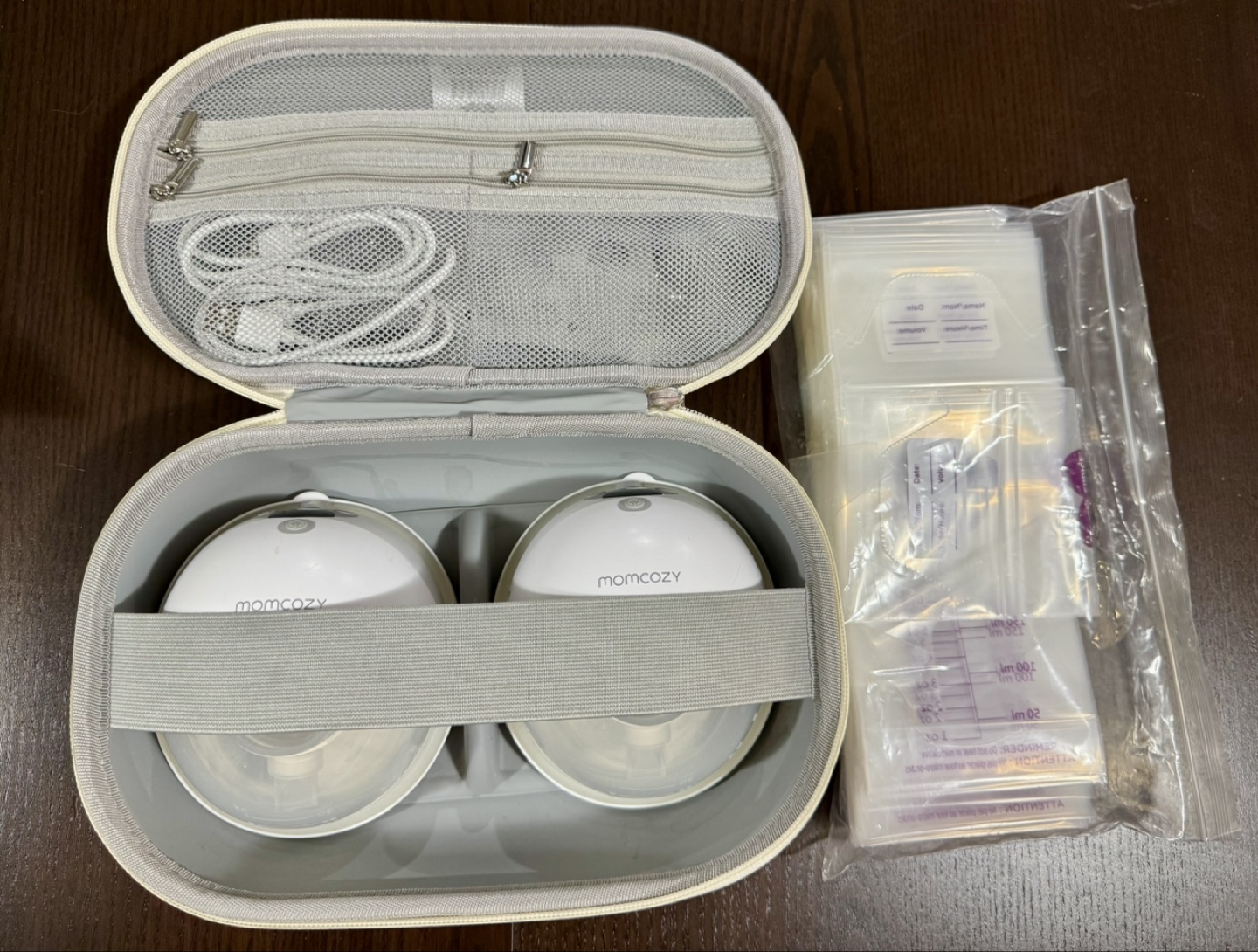 Momcozy M5 Wearable Breast Pump - Double Electric