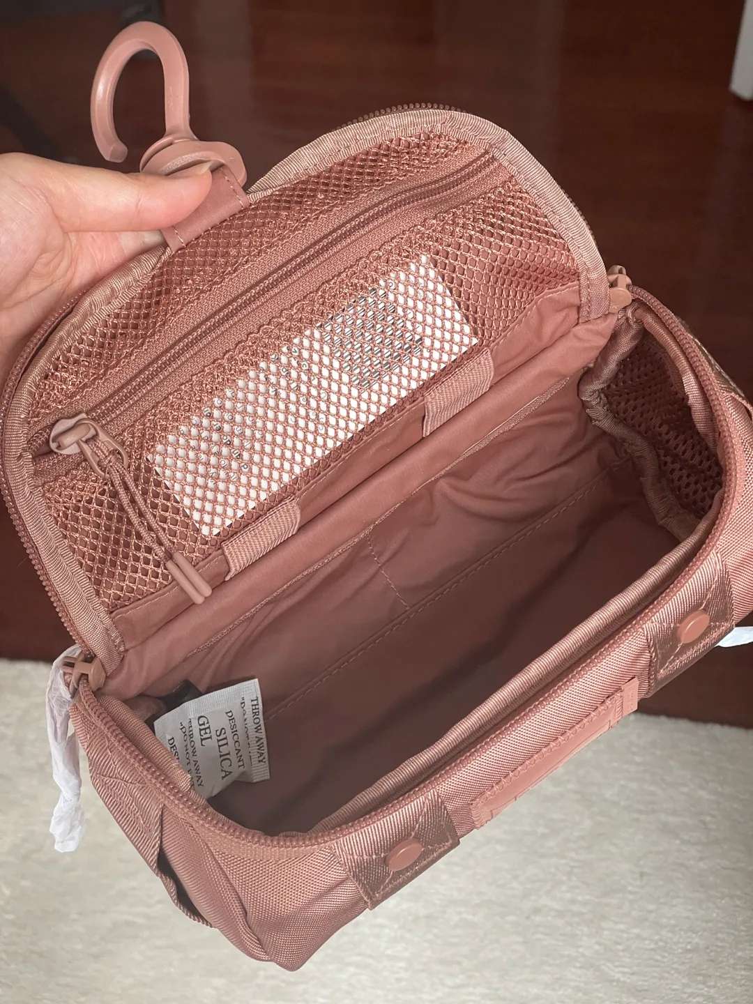 NEW Dagne Dover Seoul Dopp Kit/Toiletry bag in Warm Dust, Small image indicator(4)