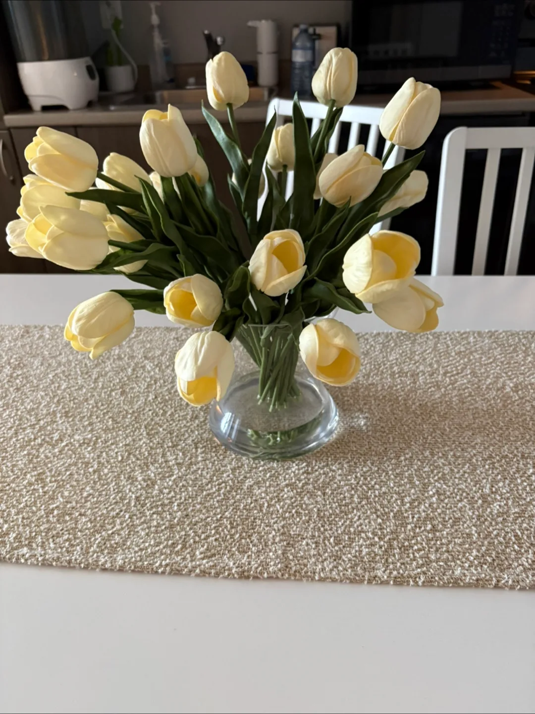 Artificial Tulip Bouquet in Glass Vase image indicator(2)