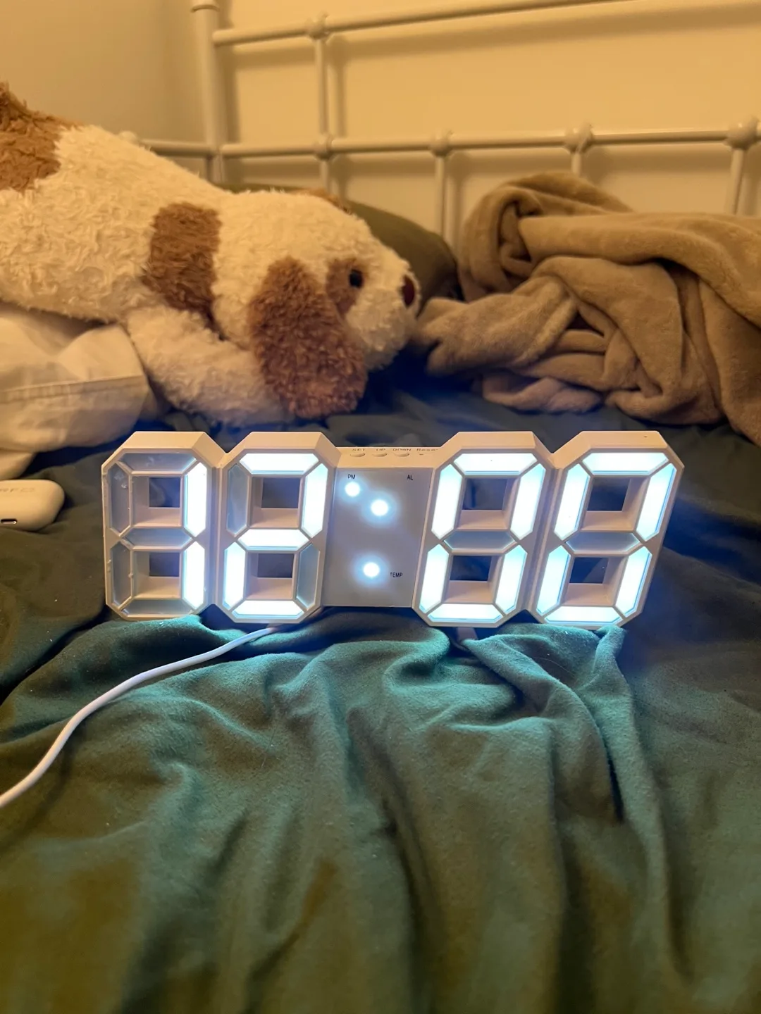 LED Digital Alarm Clock image indicator(3)