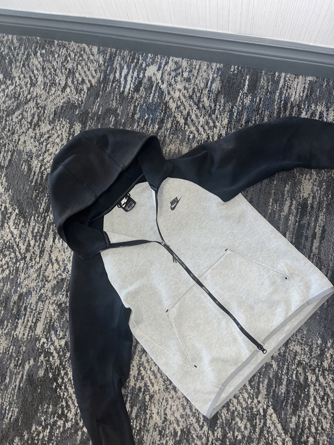 Nike Tech Fleece Hoodie Zip-Up Jacket - Size Small