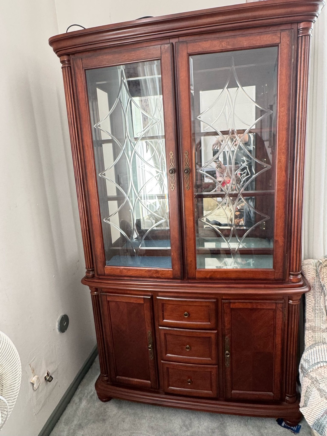 Beautiful Wooden China Cabinet - photo 2