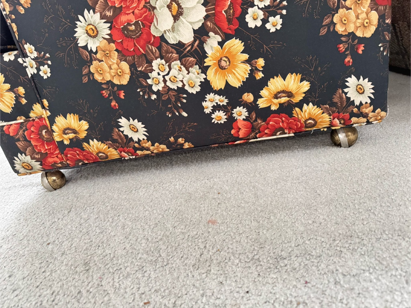 Vintage Floral Sofa - photo 2