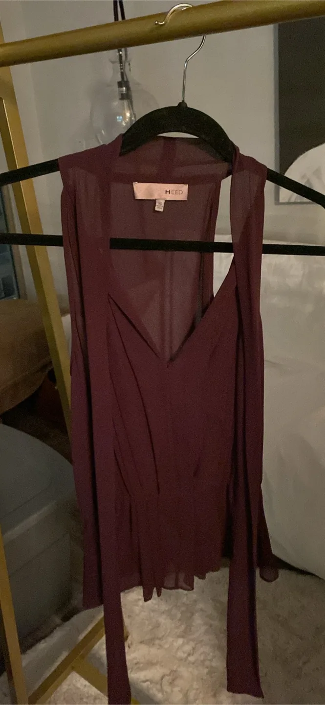 HEED Burgundy sleeveless blouse image indicator(3)