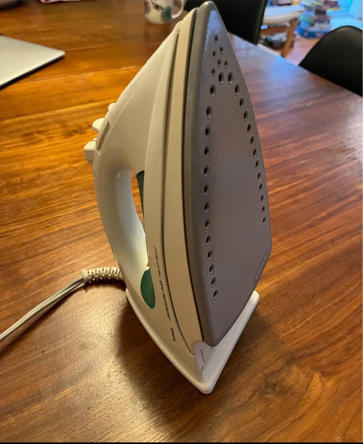 Iron T-FAL  and Ironing Board Set image indicator(2)