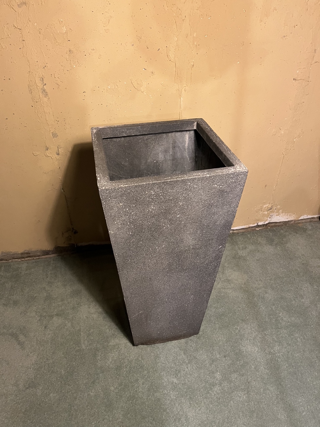 Large Indoor/Outdoor Planter