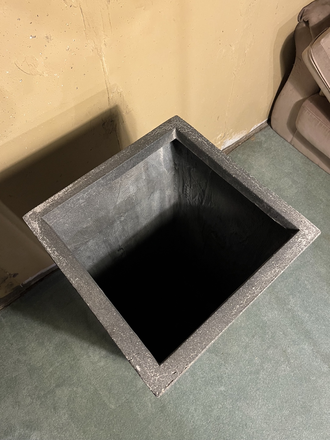 Large Indoor/Outdoor Planter - photo 3