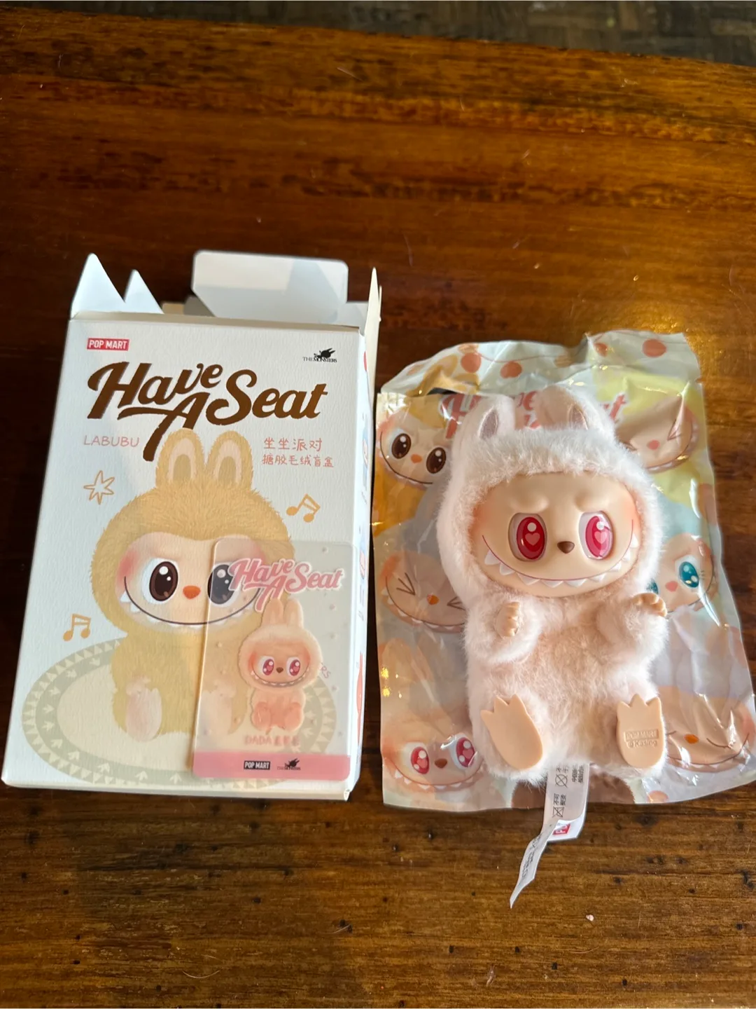 Labubu Have A Seat Blind Box Plush Dada image indicator(3)