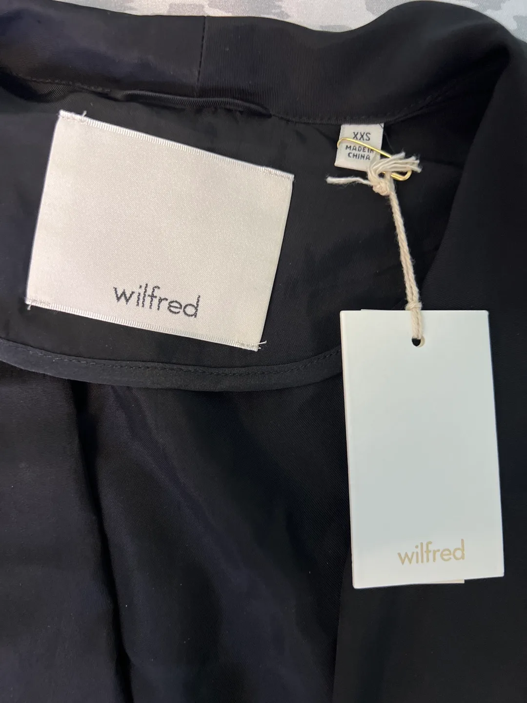 Wilfred Black Satin Robe - XXS image indicator(3)
