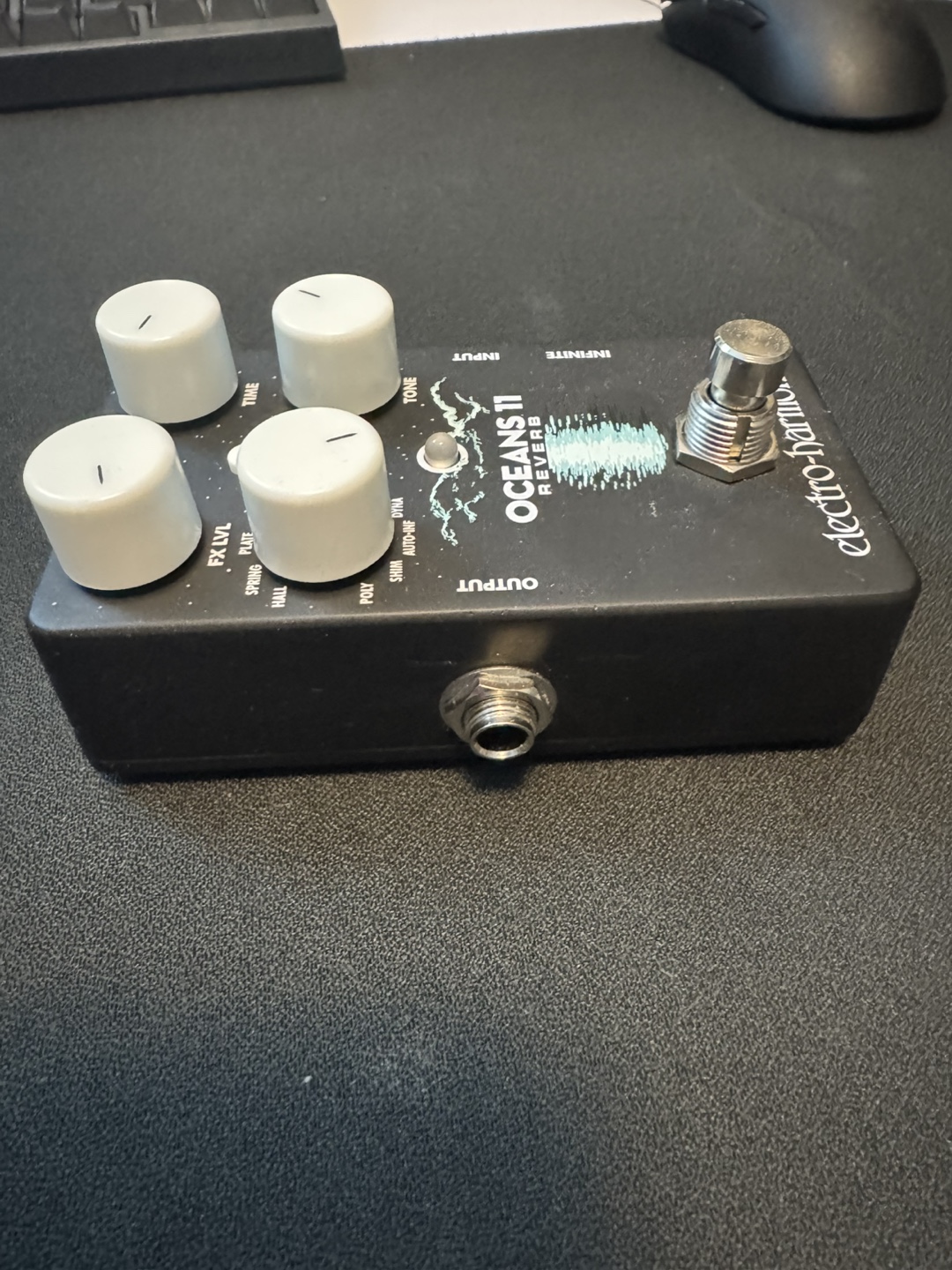 Electro-Harmonix Oceans 11 Reverb Pedal - photo 3