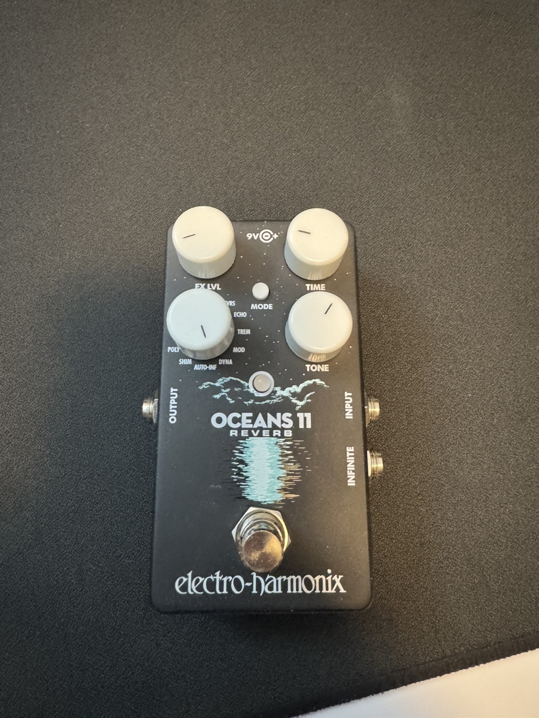 Electro-Harmonix Oceans 11 Reverb Pedal