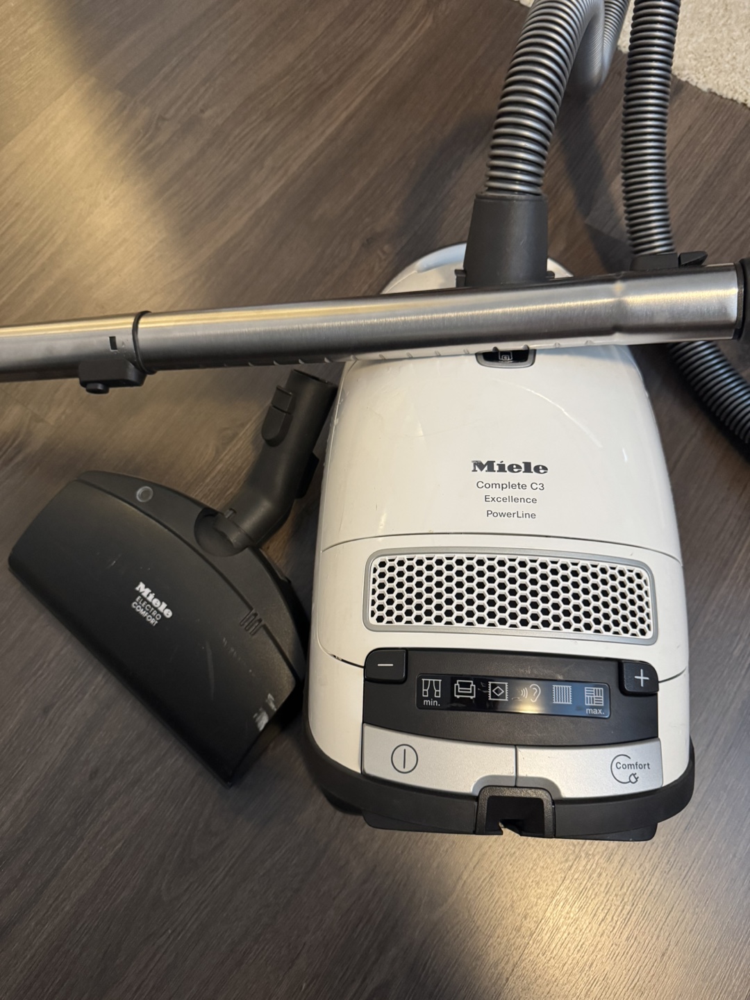 Miele Complete C3 PowerLine Vacuum Cleaner