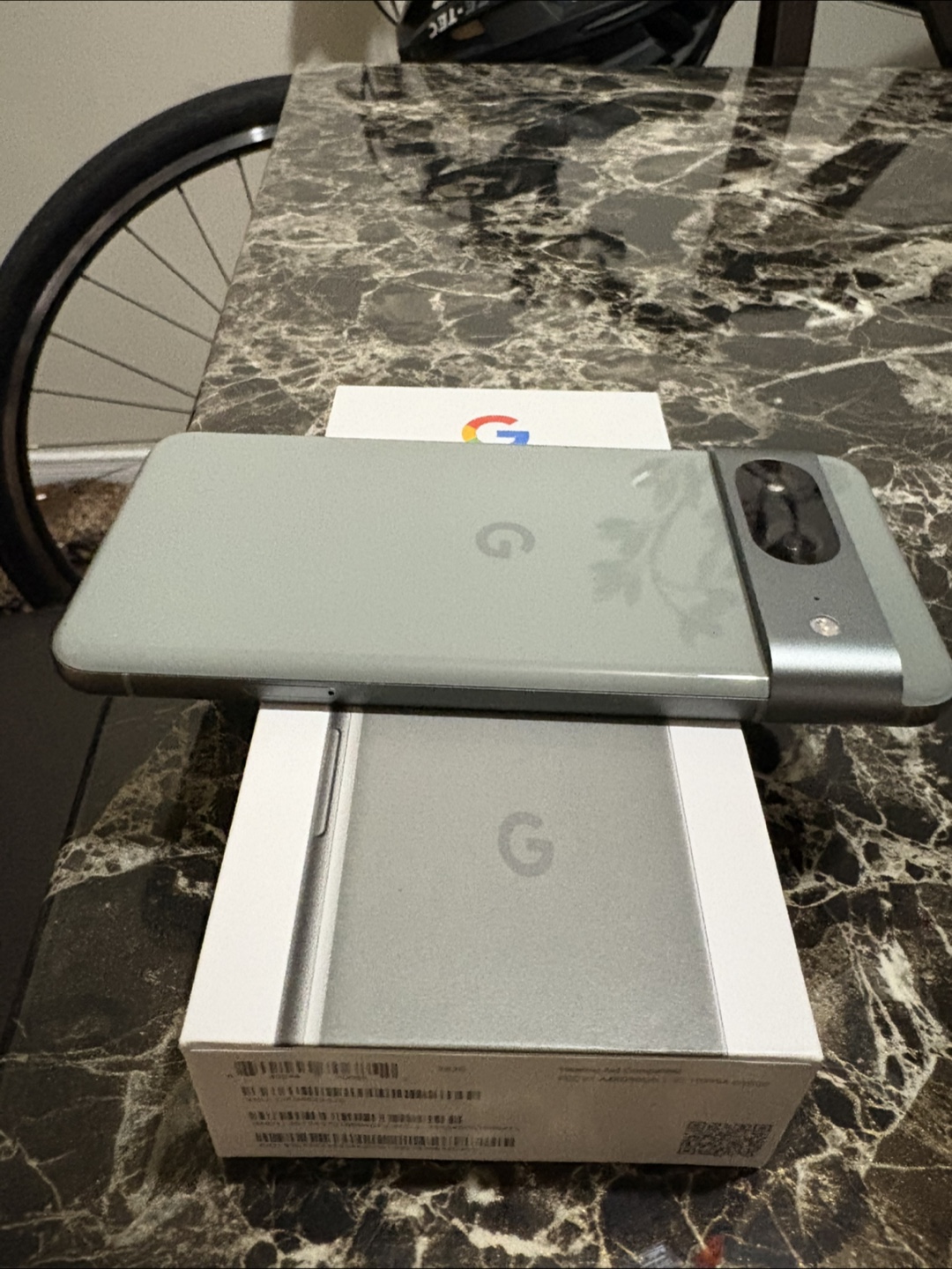 Google Pixel 8 - Lightly Used - photo 5