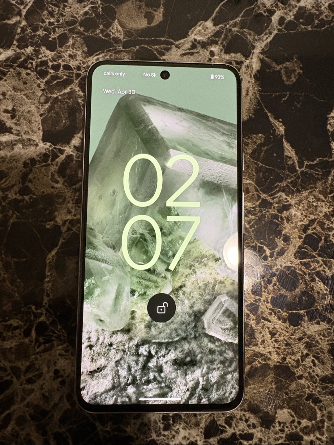 Google Pixel 8 - Lightly Used - photo 2
