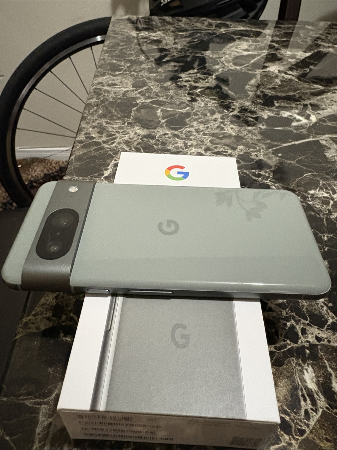 Google Pixel 8 - Lightly Used - photo 4