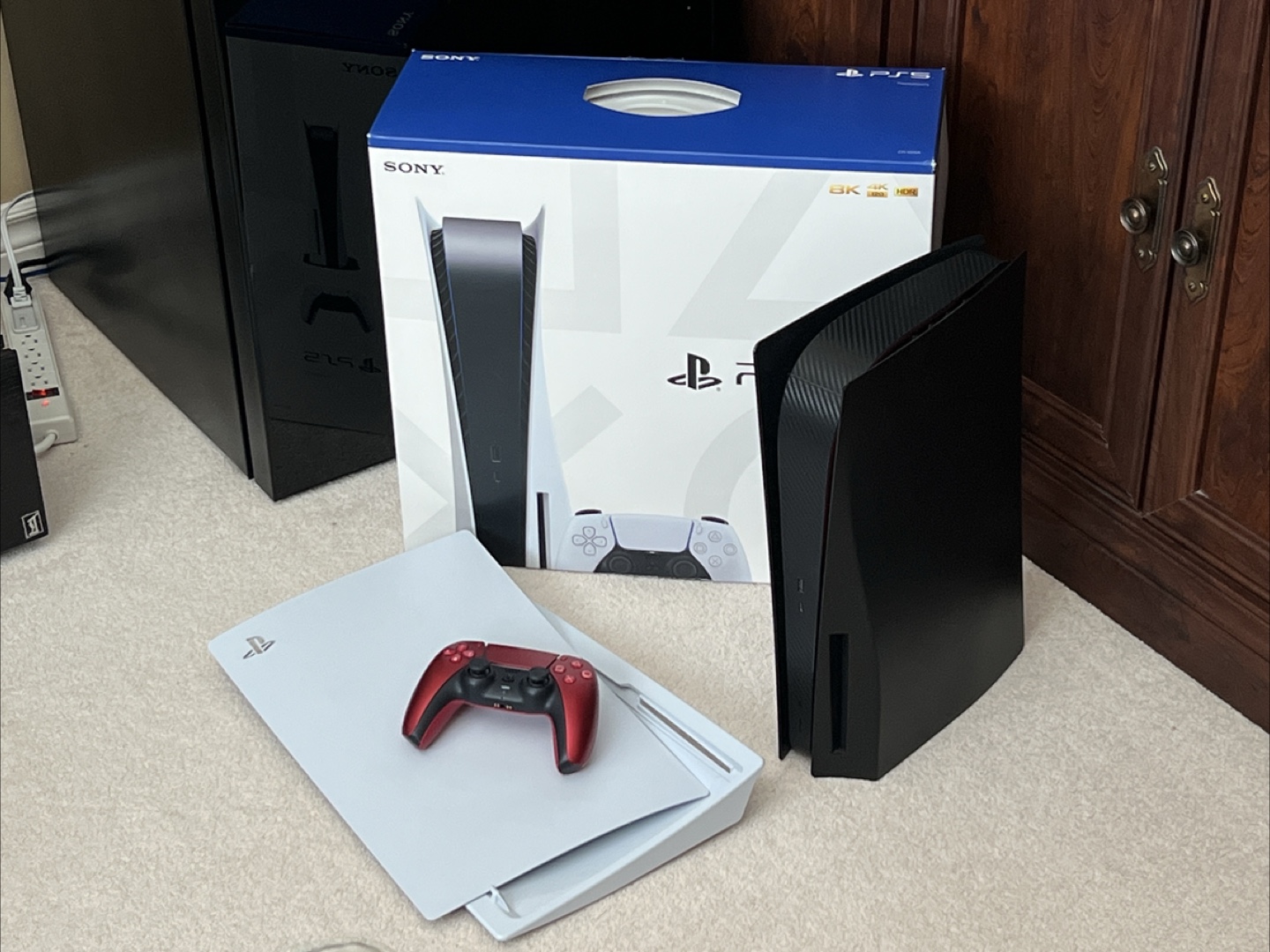 PS5 Console with Volcanic Red Controller - photo 3