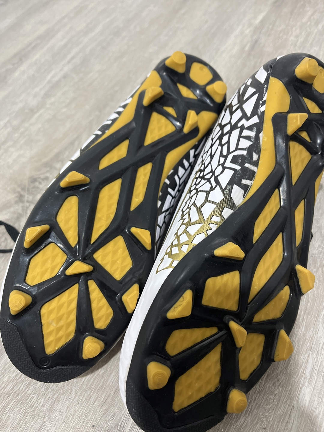 100% brand new🌈✨Soccer Cleats Size 38 - photo 3