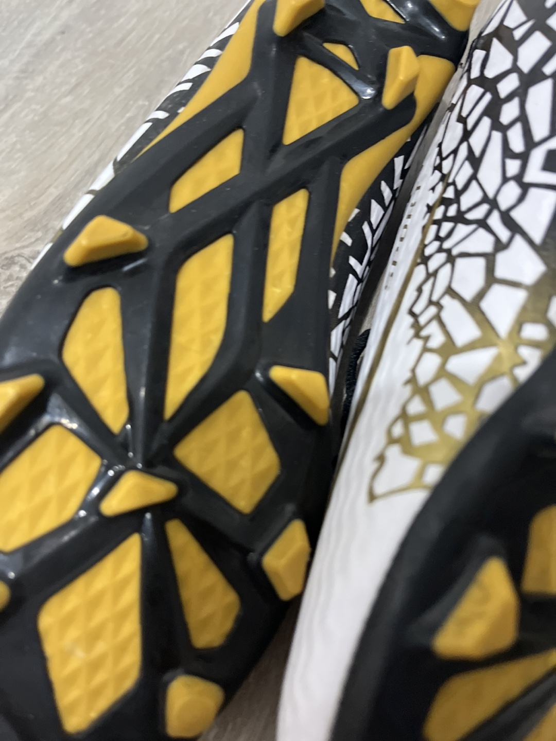 100% brand new🌈✨Soccer Cleats Size 38 - photo 4