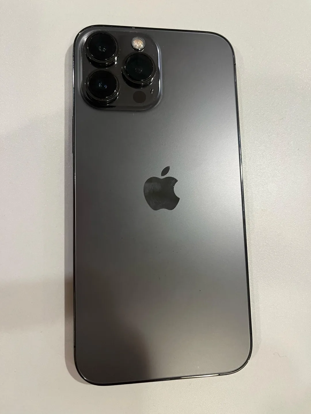 iPhone 13 Pro Max 1TB Graphite image indicator(2)