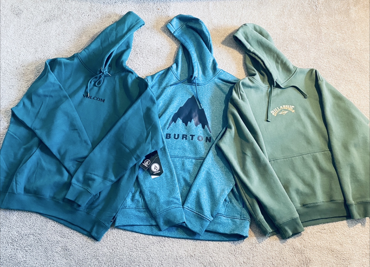 Three Men's Hoodies - Volcom, Burton, Billabong - photo 2