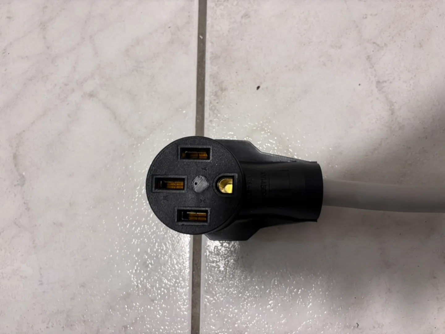 Tesla plug_30 Amp RV Plug to 5-15R Household Outlet Adapter image indicator(3)