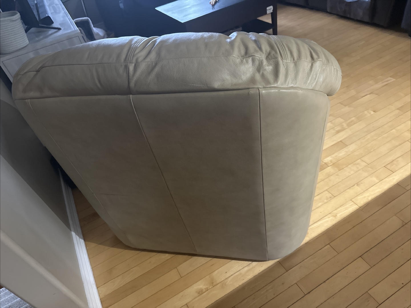 🧡Beige Leather Recliner Chair - photo 4
