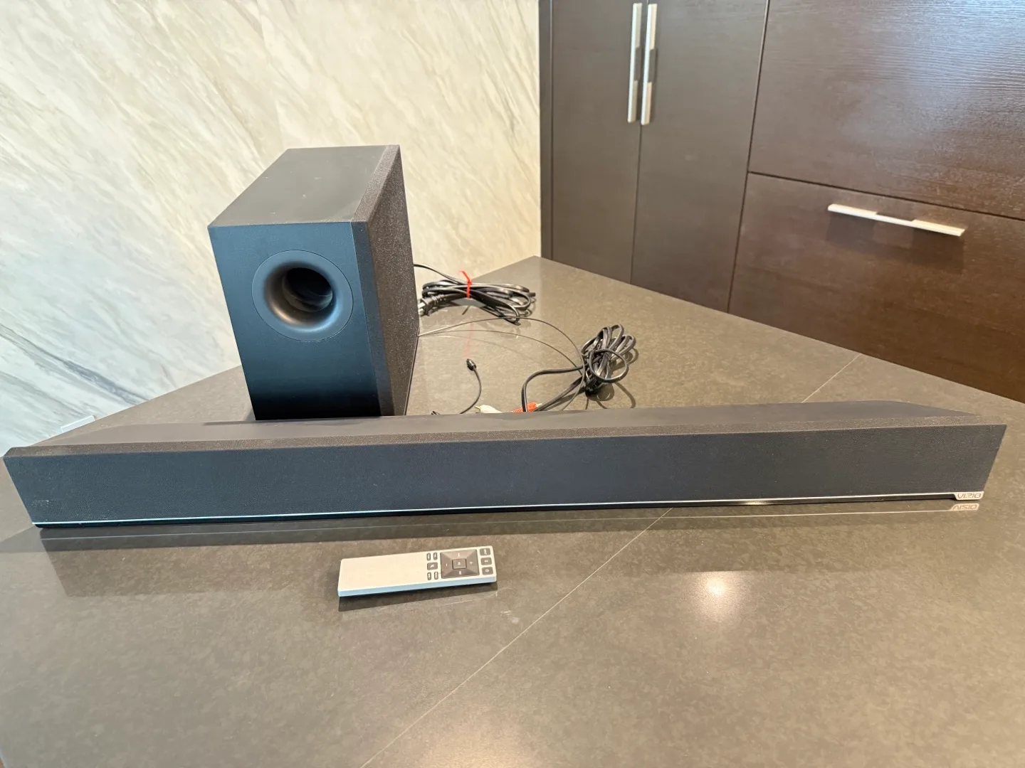 Vizio 2.1 Channel Sound Bar System with Subwoofer and Remote thumbnail