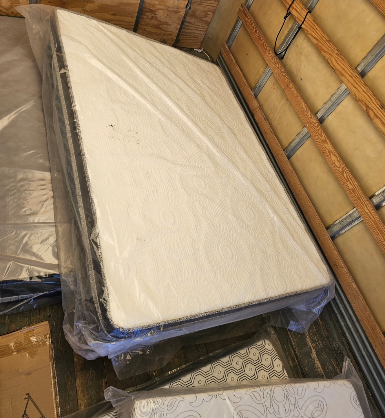 Mattresses available on sale - photo 2