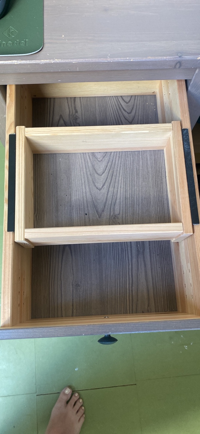 Gray desk - photo 5