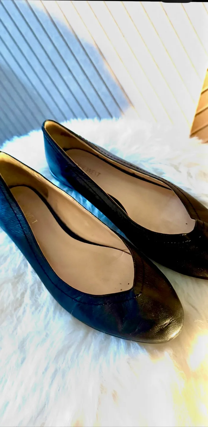 Nine West Black Leather Ballerina Flats image indicator(4)