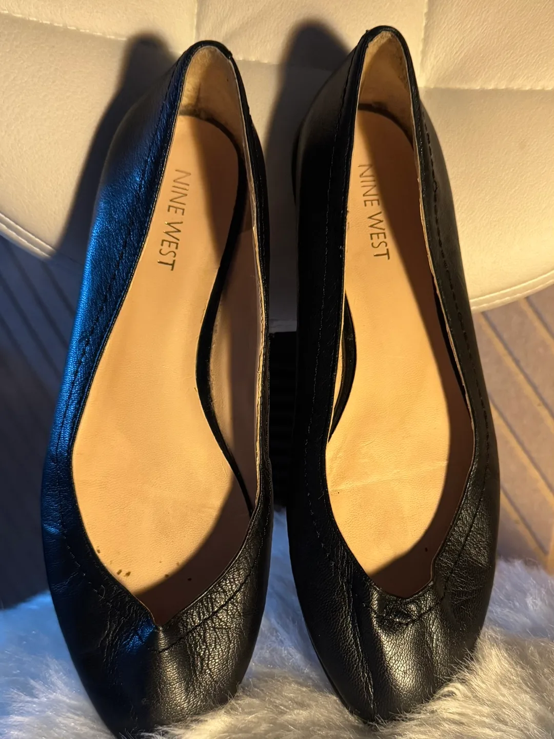 Nine West Black Leather Ballerina Flats image indicator(3)