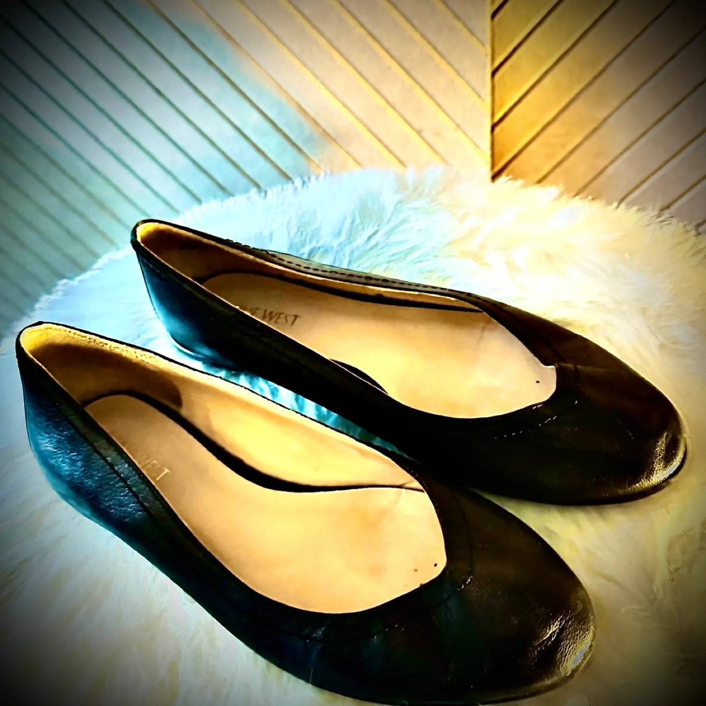 Nine West Black Leather Ballerina Flats image indicator(2)