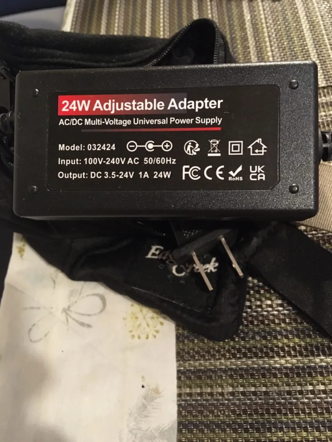 Universal Laptop Power Supply with Multiple Tips image indicator(3)