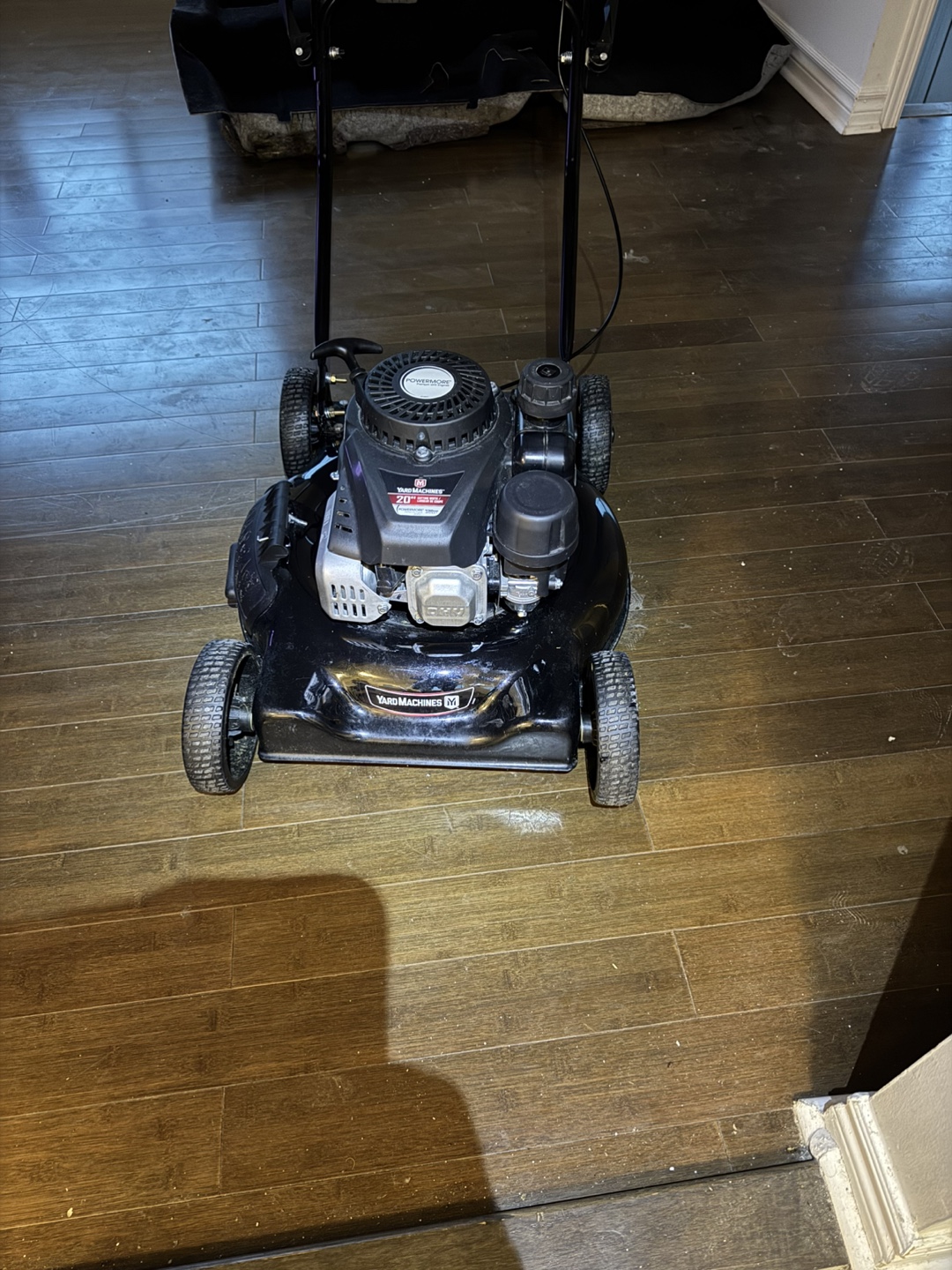 Yard Machines 20" Gas Powered Lawn Mower - photo 2