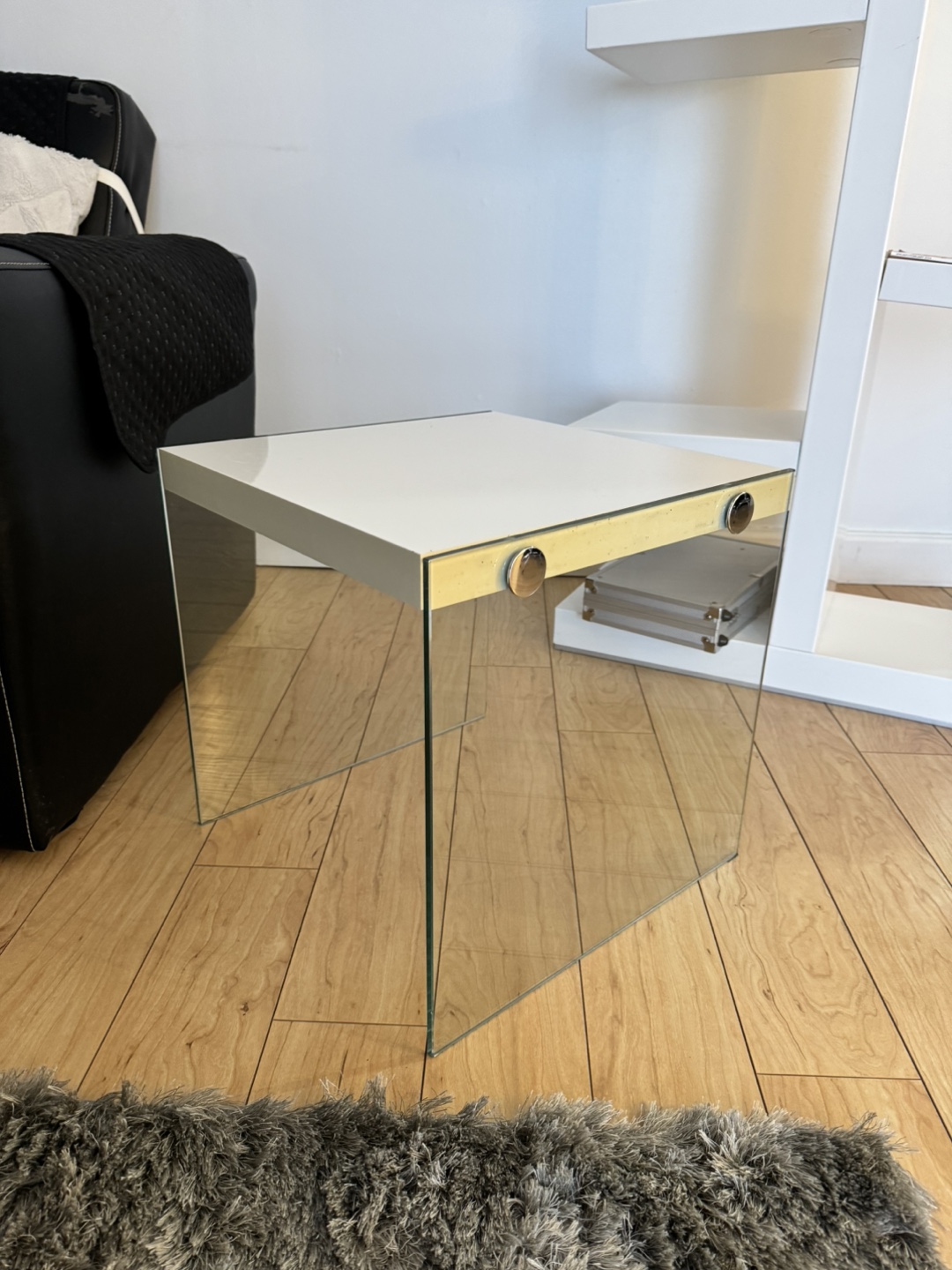 Pair of Modern Glass and White Top End Tables - photo 2