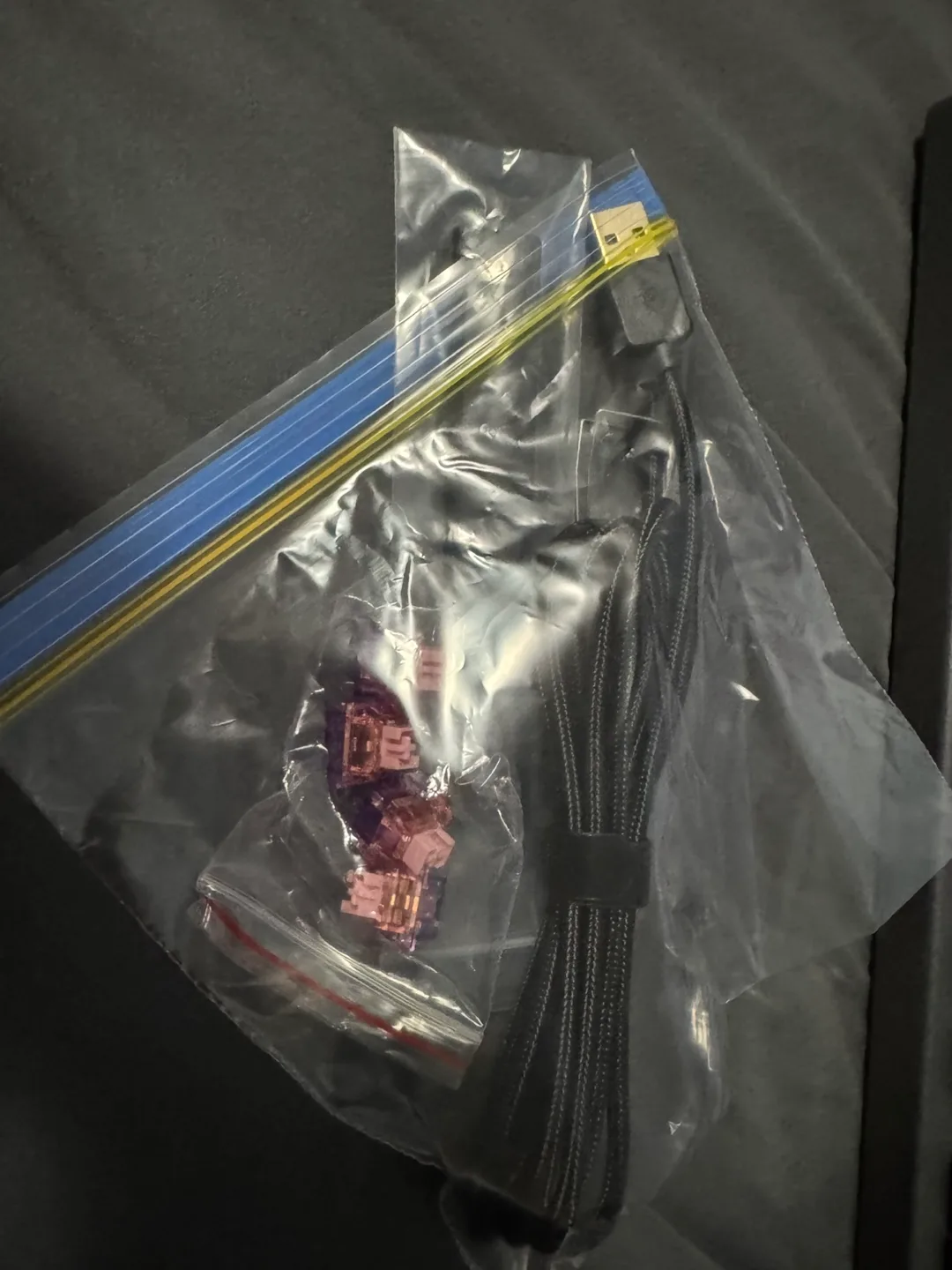 EPOMAKER EK68 65% Wireless Gaming Keyboard $60 image indicator(2)