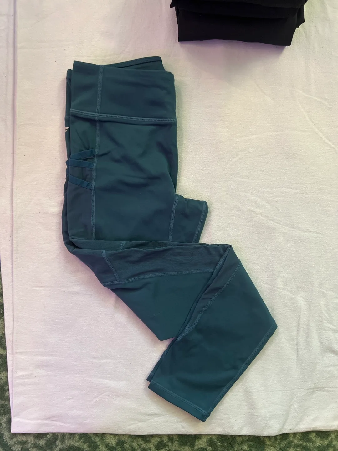 🍒Fabletics Teal High-Waisted Leggings image indicator(2)